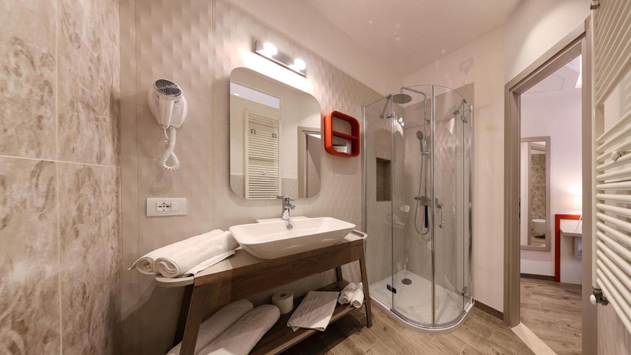 Hotel La Serena Бібіоне Екстер'єр фото
