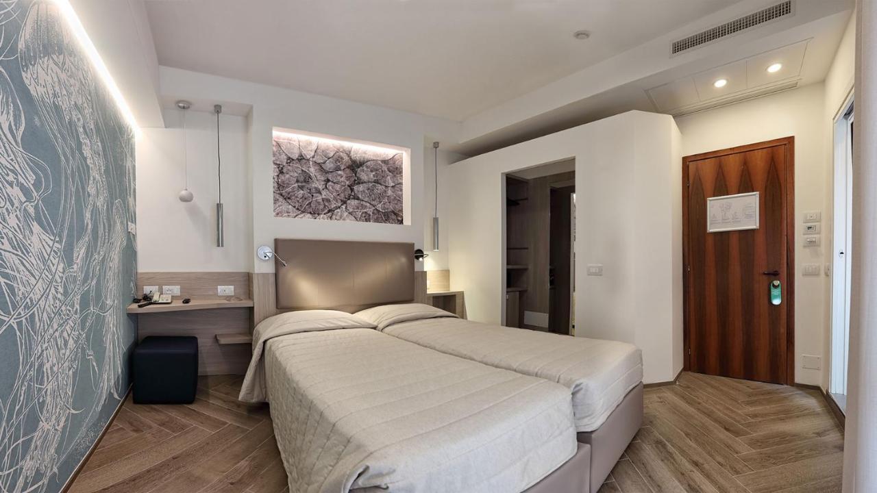 Hotel La Serena Бібіоне Екстер'єр фото