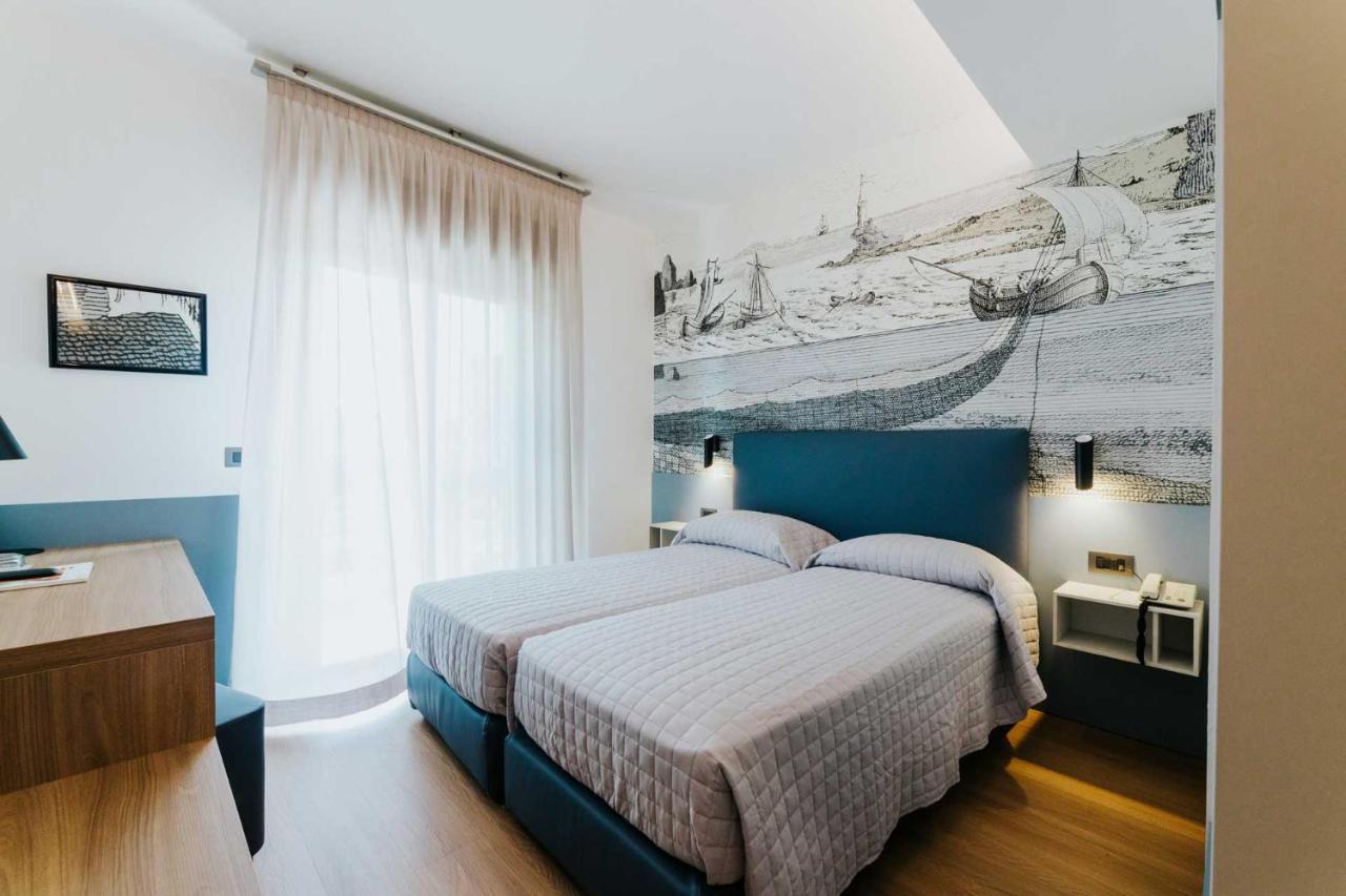 Hotel La Serena Бібіоне Екстер'єр фото